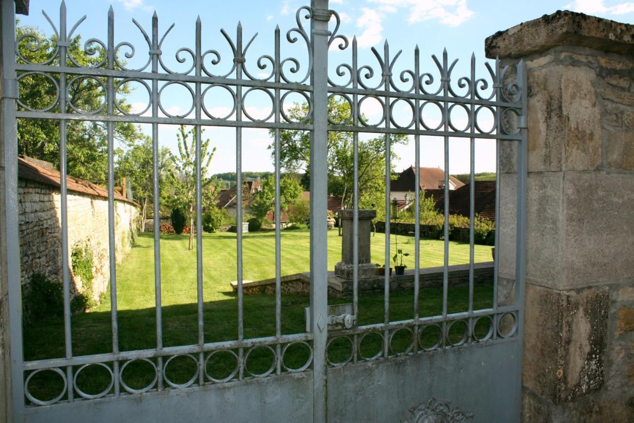 Confracourt Le Vieux Presbytere المظهر الخارجي الصورة